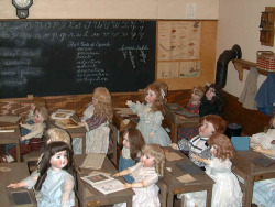 drearydoll:   Arizona Doll & Toy Museum