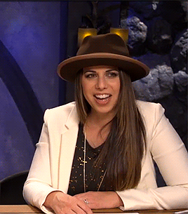 thegriffin-blakefamily:Laura Bailey coming for my life in Honey Heist 3: Tova’s Honeys - 3/3