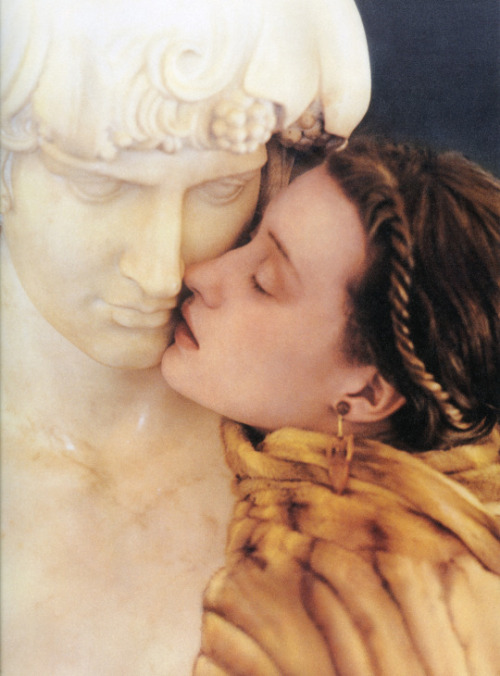 onthecoverofamagazine: Fendi Roma by Fendi, 1988 Mod: Marie Sophie Wilson Foto: Sheila Metzner 