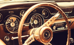 Ford Mustang Dashboard by Nicolai Bönig.