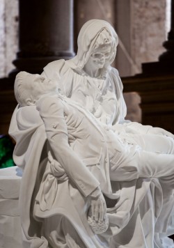 nearlya:  Jan Fabre. Merciful Dream (Pieta V), 2011, white carrara marble 