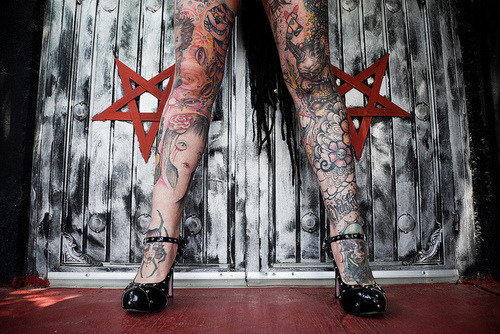sexyinkgirls-mmm-so-nice:  More here Sexy Ink Girls - Mmmm, So Nice