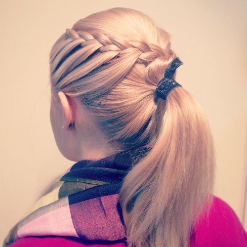 A basic #lacebraid #ponytail with a sparkly #cutietie #hair #hairdo #hairstyle #blond #blonde #braid