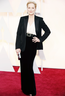 tildaswintonwearsasuit:  fionagoddess:Meryl Streep || 87th Annual Academy Awards Subbing for Tilda.