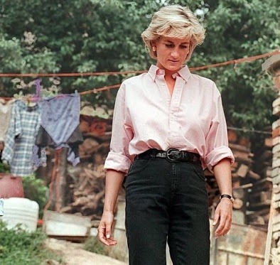 August 1997 - Princess Diana visits Bosnia in anti-land mine campaign The 36-year-old princess was i