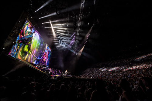 Wrapping up the final Farewell Yellow Brick Road show of 2019 in Sydney! www.eltonjohn.com/tours ✨: 