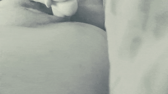 itslachatnoire:  Thinking of you, thinking of me…