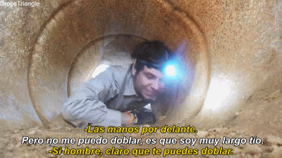 dropstriangle:  ARACNOFOBIA! JAJAJAJAJAnah en serio, pobre, ;-; yo creo que me hubiera puesto peor incluso :’v
