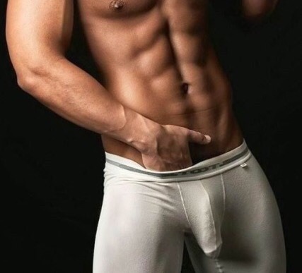 notihotibarbie:  Unf….  Oh. Hi *blushes*