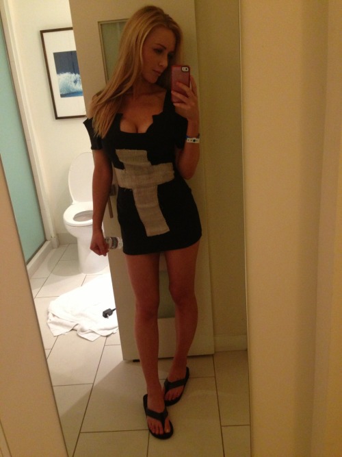 XXX clubkayden:  I feel like this dress is too photo