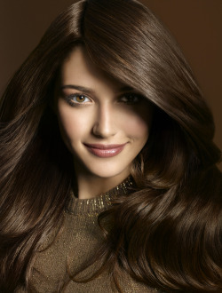 aquahairmodelfan: Clairol Natural Instincts by Don Flood Model: Olga ? 