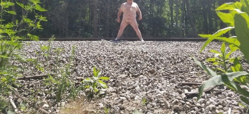 bigdaddy3650:  Nekkid on the tracks