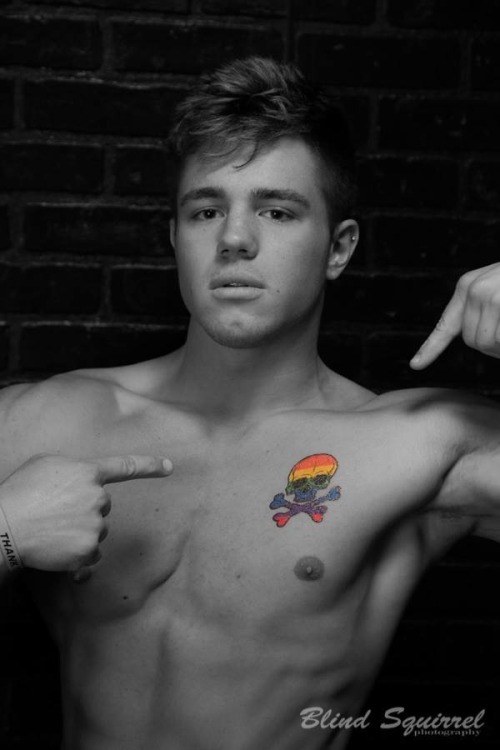 Pic: @gay-lgbt-noh8When the dominant master looked at the mindless boy and gestured him to come over