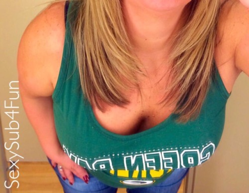 sexysub4fun:Ready for some football!