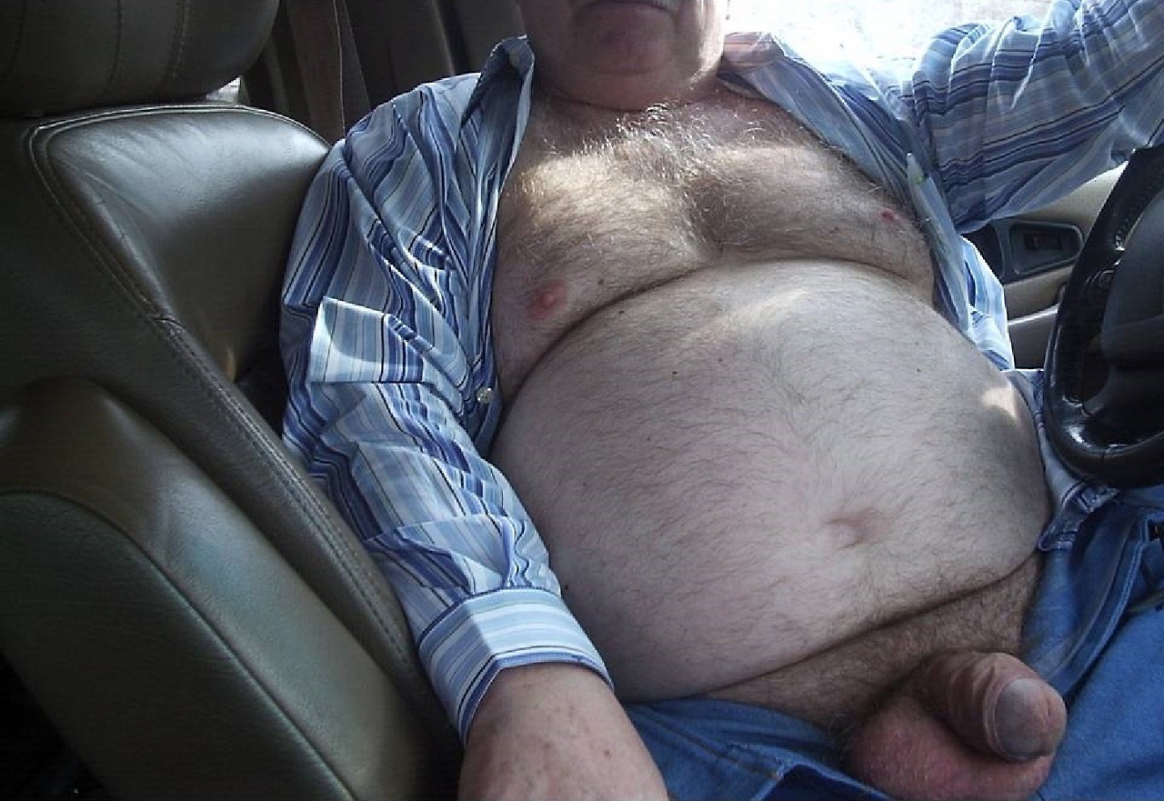 boticari:  boxermann:  Big John demands your full, undivided attention…so get hold