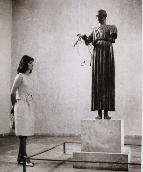 royaltyandpomp: THE SCULPTURE Jacqueline Kennedy Onassis, née Bouvier, formerly First Lady of