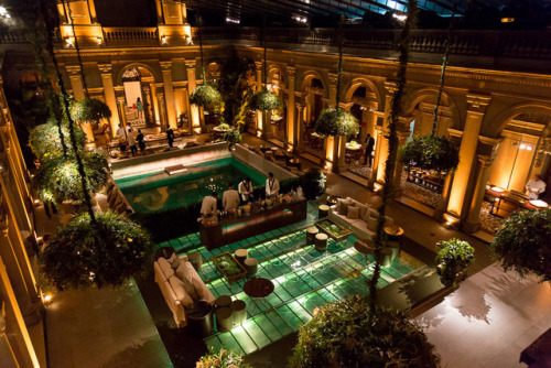 Parque Lage (in full “Parque Enrique Lage”) is a public park in the city of Rio de Janeiro, located in the Jardim Botânico neighborhood at the foot of the Corcovado.The atrium of the mansion with café.The land was formerly the residence