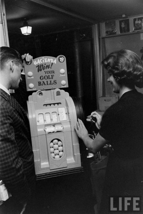 Golf ball slot machine(Grey Villet. 1960)