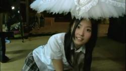 anshinanzen:  Furukawa Airi: Wearing members’ skirts as hats since 2009.