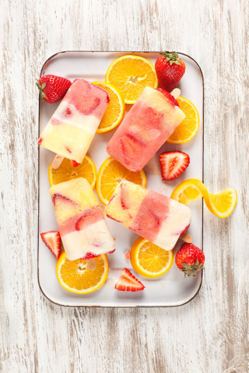 guardians-of-the-food:  Strawberry Orange Popsicle  These look so goodJLB