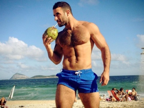 surf-surfer:  Eliad Cohen
