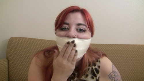 gagged4life:  Just because you’re gagged doesn’t mean you can’t blow kisses to your loved ones.