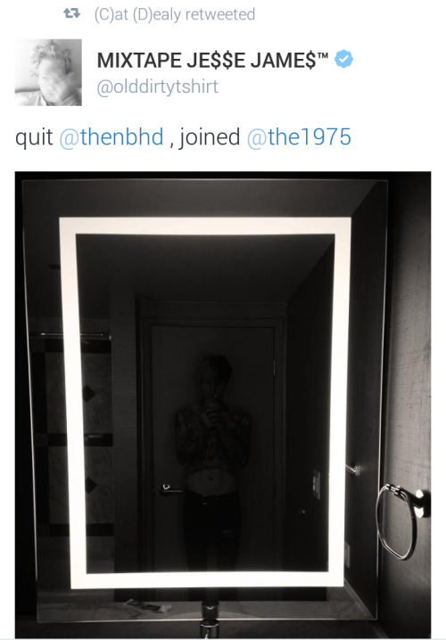 fallingforthematty:  Their friendship tho.. 