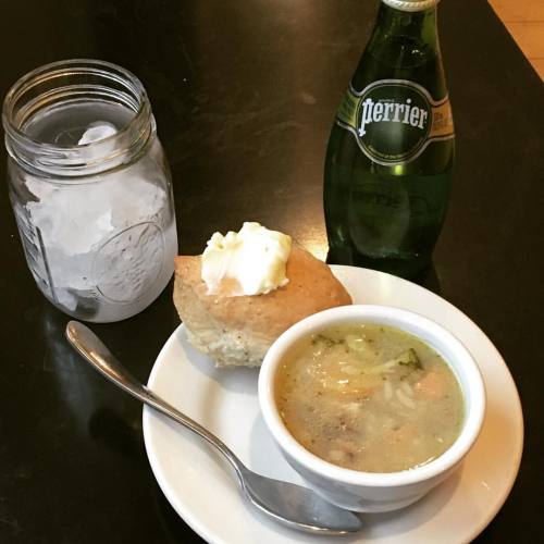 Obligatory lunch photo #chickenwildrice #perrier (at Village Books in Fairhaven)