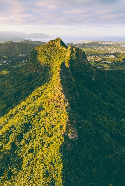 saatchiphoto:Koolau Mountain Range