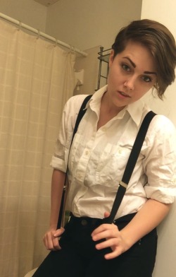 theycallmesam7753:  maaaads:  skipping-merrily:  So…. I keep my promises. Here I am, styled as Jack Dawson- inspired by a post yesterday, about volunteering to play Jack if there was to be a lesbian titanic.  So attractive, dammit.  This needs to happen