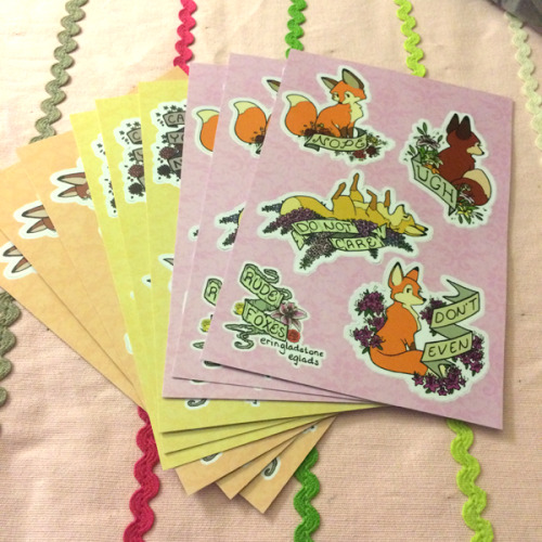 eglads: HEY EVERYBODY! I’m back with a new item in my shop and a super sweet sale! From now un