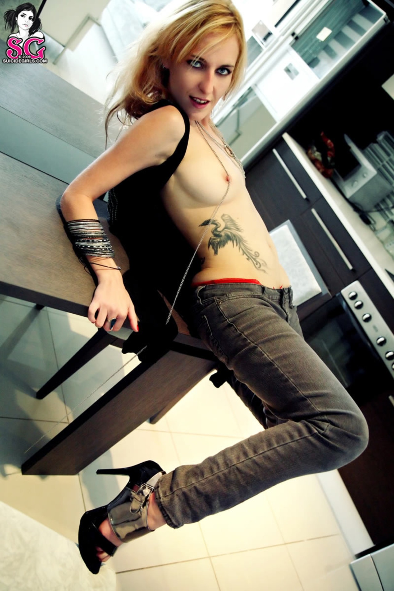 suicidegirls-southafrica:   Livion Suicide - Delec-Table For more South African SuicideGirls