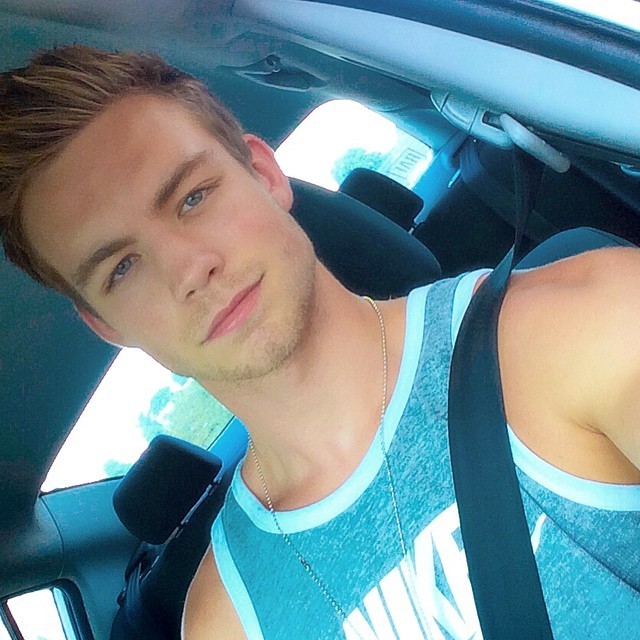 dirtyrabbithole:  Follow both of my blogs @ http://furrytrade.tumblr.com/ &amp;