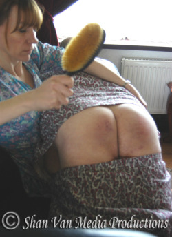 miss-shanelle: #fmspanking - Nephews’ hairbrushing