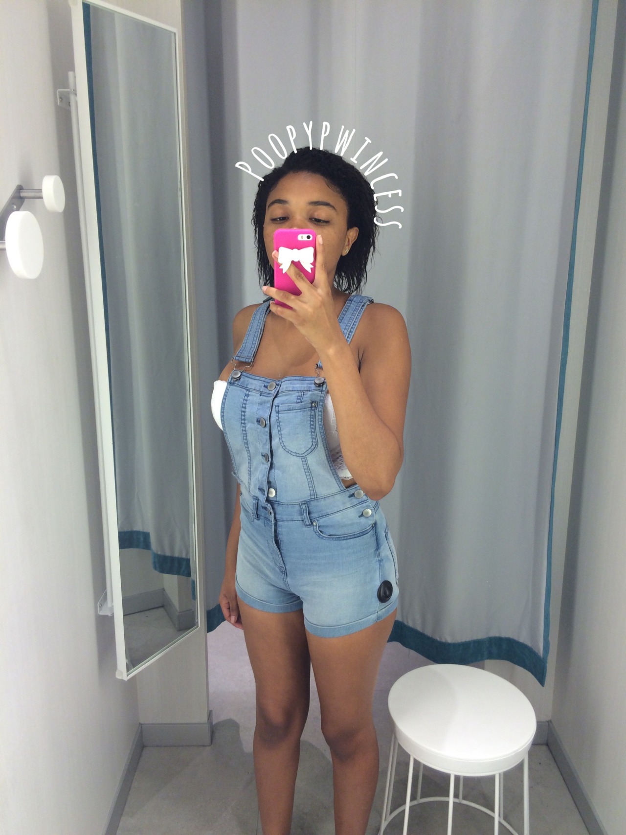 poopypwincess: Shopping today and found some short tails ! They were for sale and