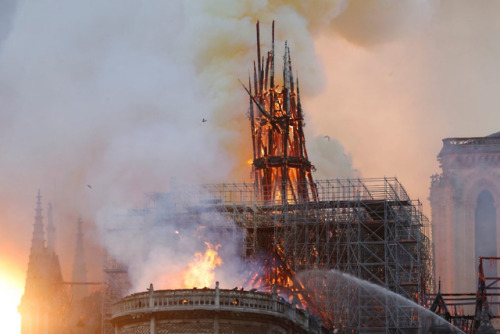 Ceci est le seul article qui ne correspond pas au thème du blog : (