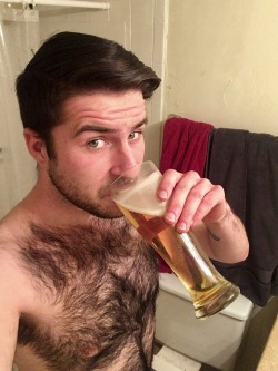 love-chest-hair:Pre-shower beer, anyone?