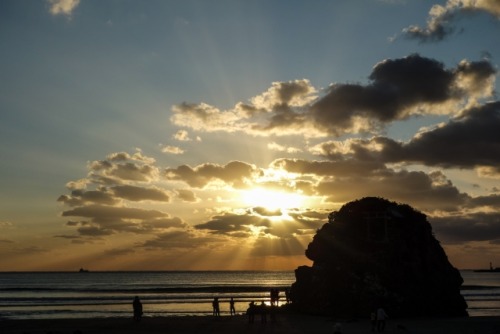 Inasanohama Beach (稲佐の浜)A beach with a rock where deities are said to gather.Just fantastic.Learn Mo