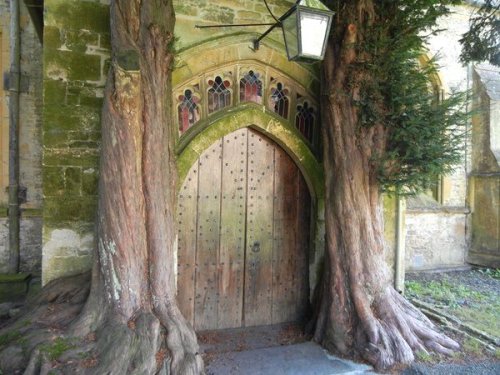 hydrogen12:Medieval church door in Gloucestershire believed to be the inspiration for J.R.R. Tolkien