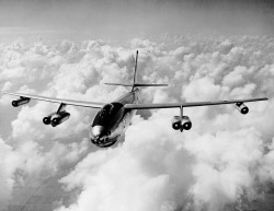 thewelovemachinesposts:  Boeing B-47E Stratojet