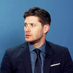 themegalosaurus:  Best faces of the TV Guide interview 