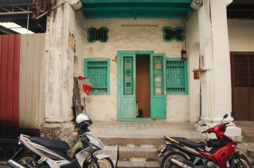 sidewaysmermaid:Doors of Penang. Malaysia, March 2018