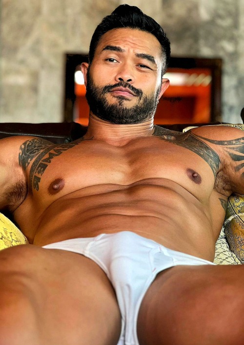 massivemuscledhunks - Manly Massive Muscled Males
