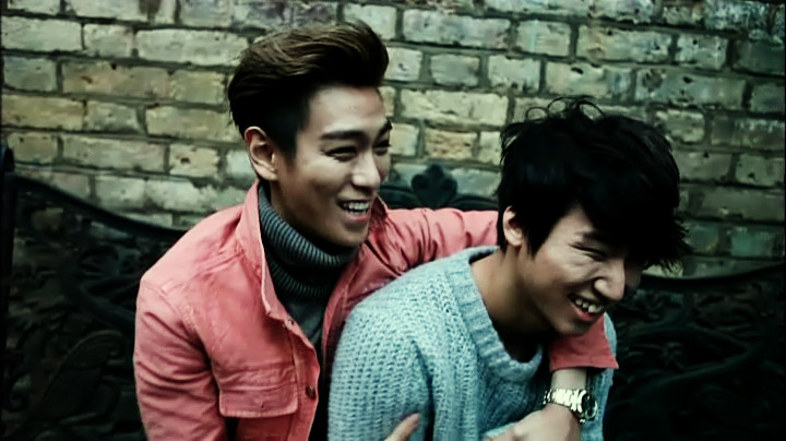 kikifortodae:  vvipsmileholic:  My OTP don’t need no Photoshop.  This was in front