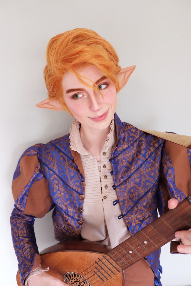 ☀️🦊
Some more Sorrian pictures. This is the second costume I made for my dnd character. It was kinda born from the joke of 