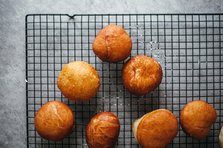 celticknot65: sweetoothgirl:   blueberry cream cheese donuts   Are you taking notes,