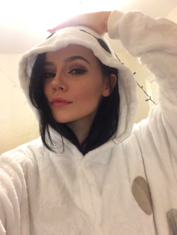 agingb0nes:  I’M BAYMAX (thank you so much to itzjayman for getting me this!!!!!)