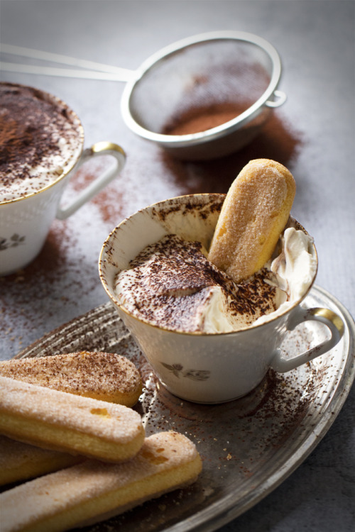 sweetoothgirl:  5-Minute Tiramisu Dip