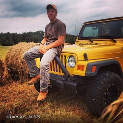 hot-country:  Thank God I’m a Country Boy