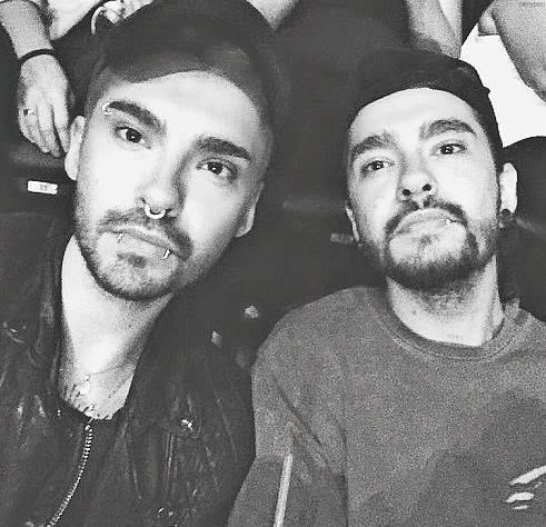 tohoaliennation: penypen:   Super Happy Birthday Kaulitz twins!!      love you to death  Happy 27th 